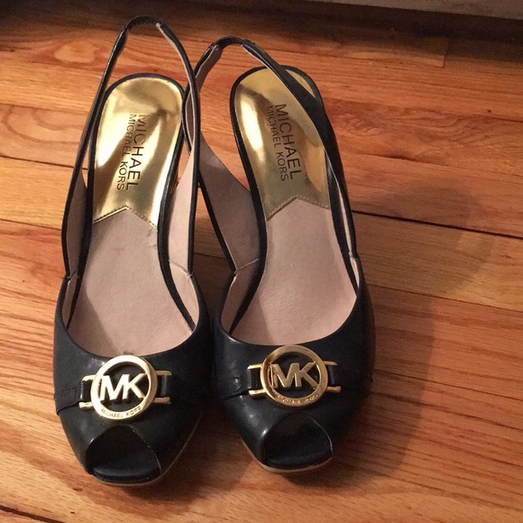 Michael Kors navy blue sandals - Picture 3 of 6